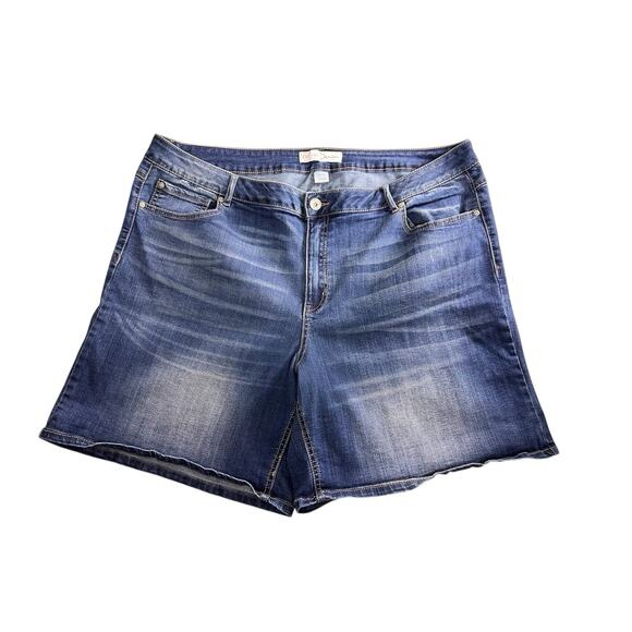 Women's Plus Size Cato Jean Shorts Sz 22W Dark Blue Wash Stretch 8" Inseam - Picture 4 of 5
